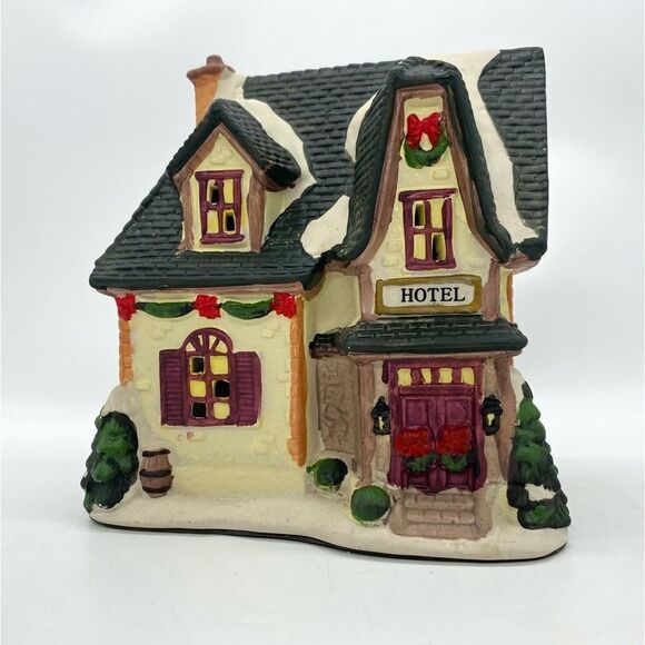 Vintage Holiday Village Light Up Snow Covered Hotel - Picture 1 of 10